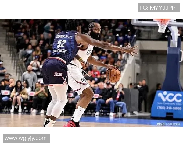 快船险胜国王伦纳德拉文联手发力哈登三双助力球队逆转胜利