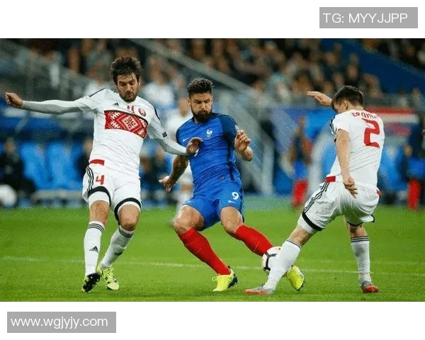 达拉斯队与纽约红牛队的激烈对决展现足球魅力与团队精神