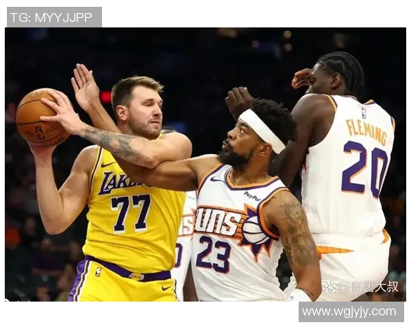 勇士与湖人季前赛对决精彩回顾球星表现引发球迷热议